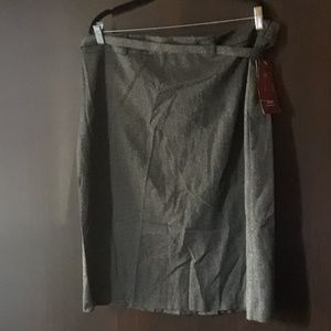 Size 18 Professional bodycon skirt with belt